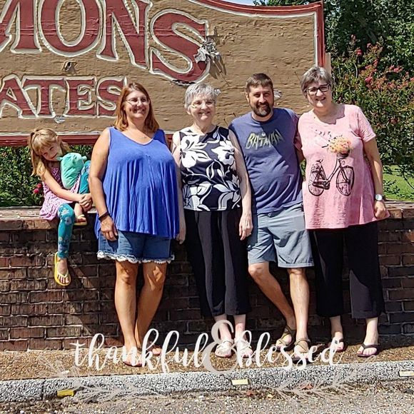 Meet your Posher, Pam - Picture 1 of 1